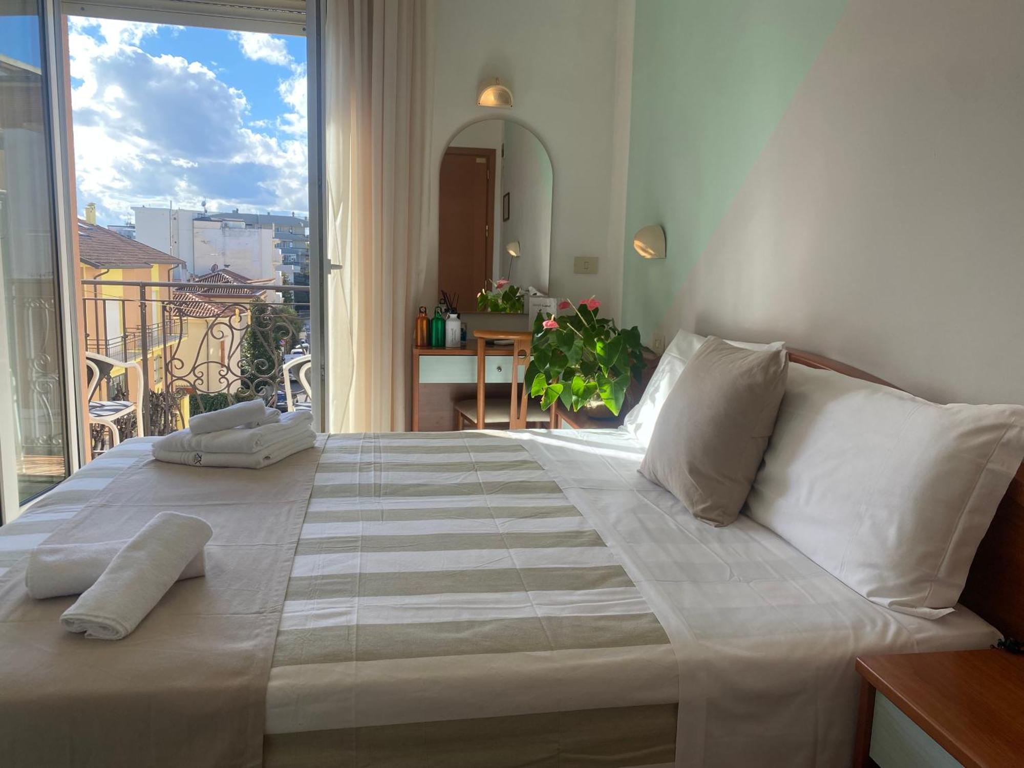 Hotel Villa Caterina ريميني المظهر الخارجي الصورة