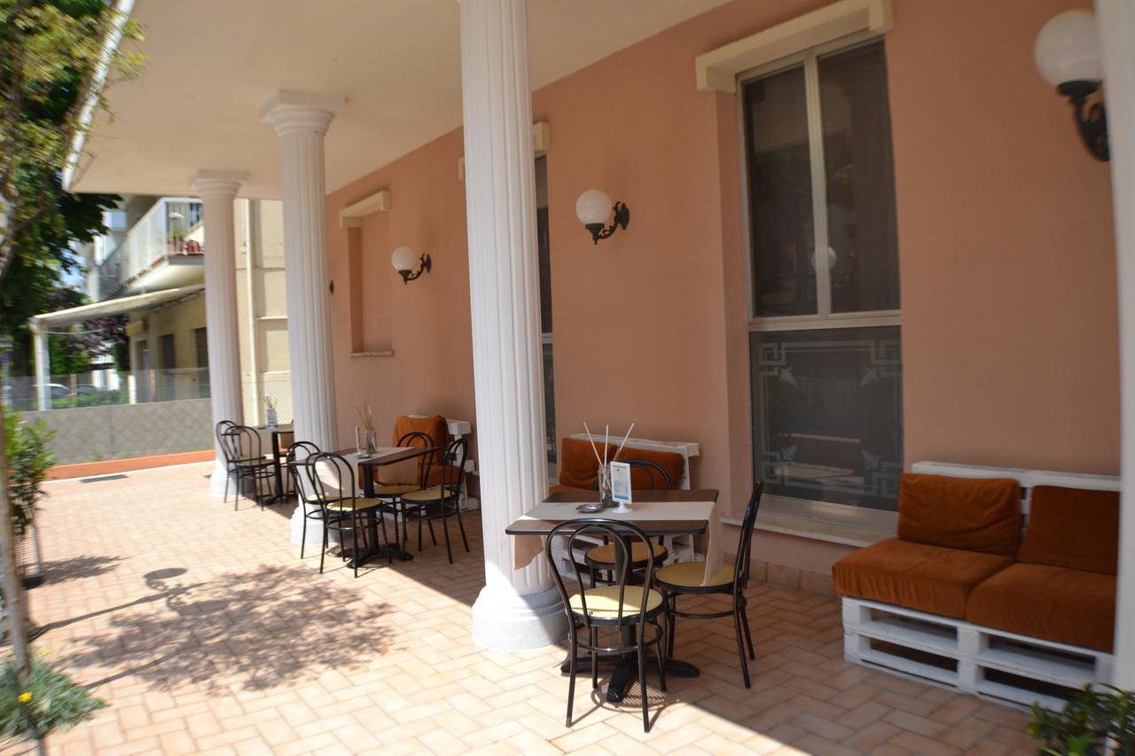 Hotel Villa Caterina ريميني المظهر الخارجي الصورة
